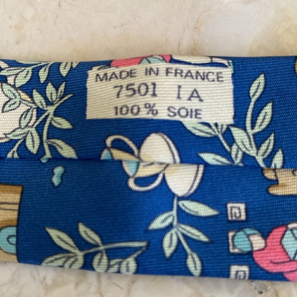Hermes 100% Silk Printed Tie - Picture 11 of 12